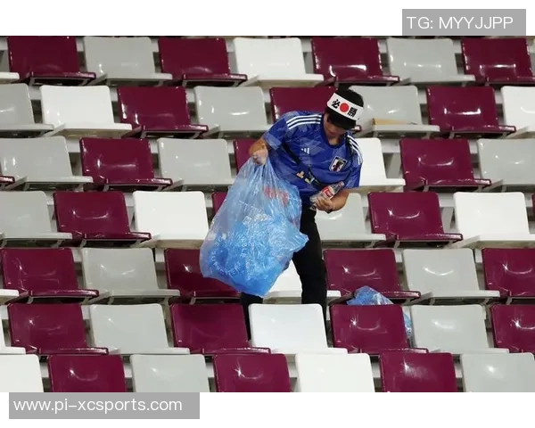 捡垃圾的足球明星们：那些在绿茵场上默默奉献的无名英雄